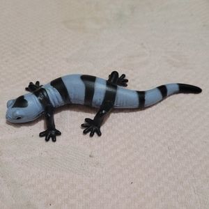 RARE K&M International Sky Blue-Black Spotted Salamander Soft Rubber Figure 4"T.